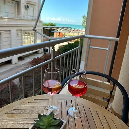 Cozy Beach Apartament Golem (Tirana)